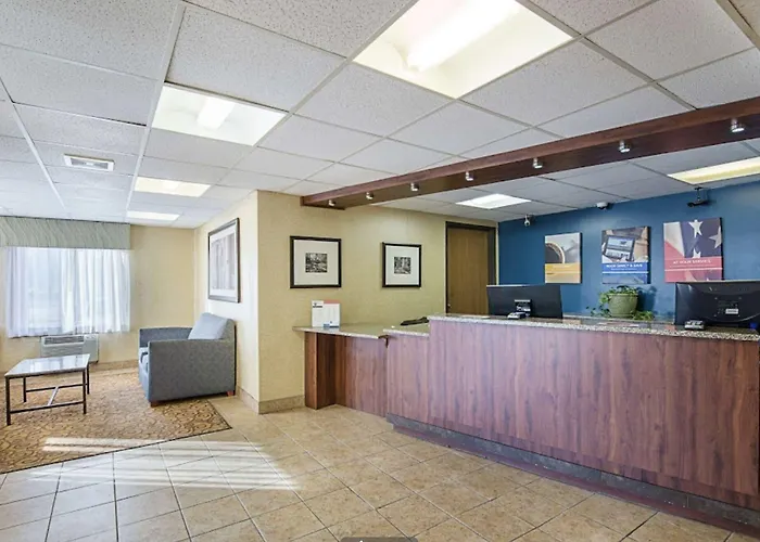 Bell Hotel 2*